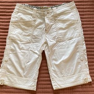 NWOT, Aventura Arden V2 Shorts, Size 10, White